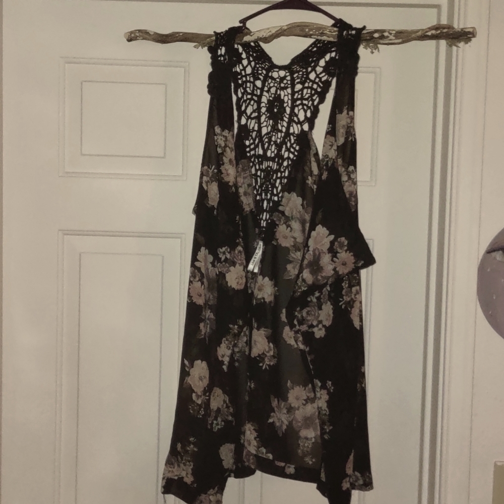 Crotchet back cover up